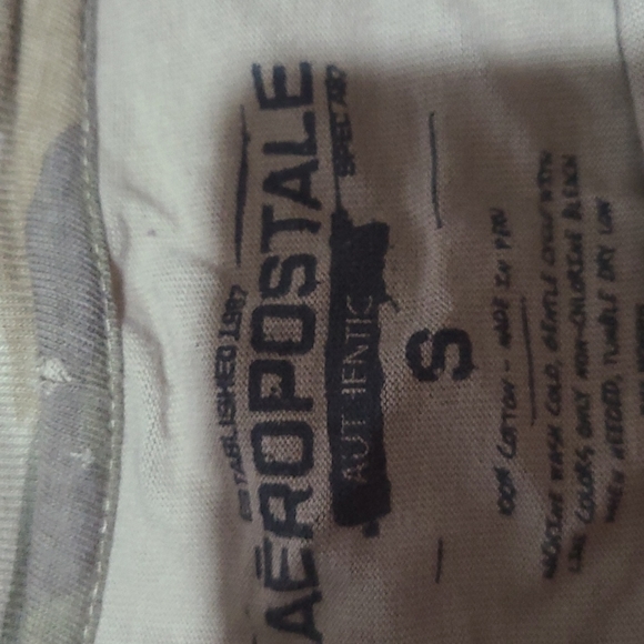 Men's Shirt - Picture 4 of 4